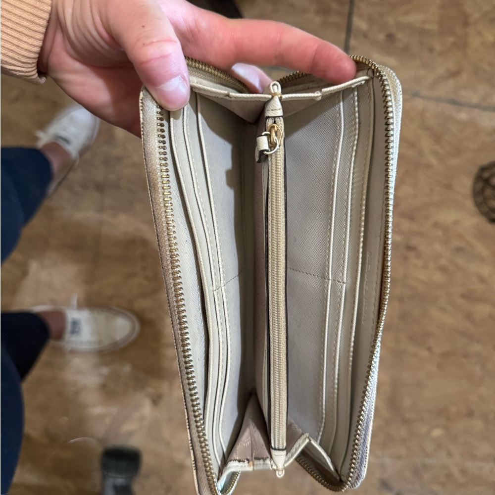 Michael Kors Beige Wallet - Picture 2 of 3